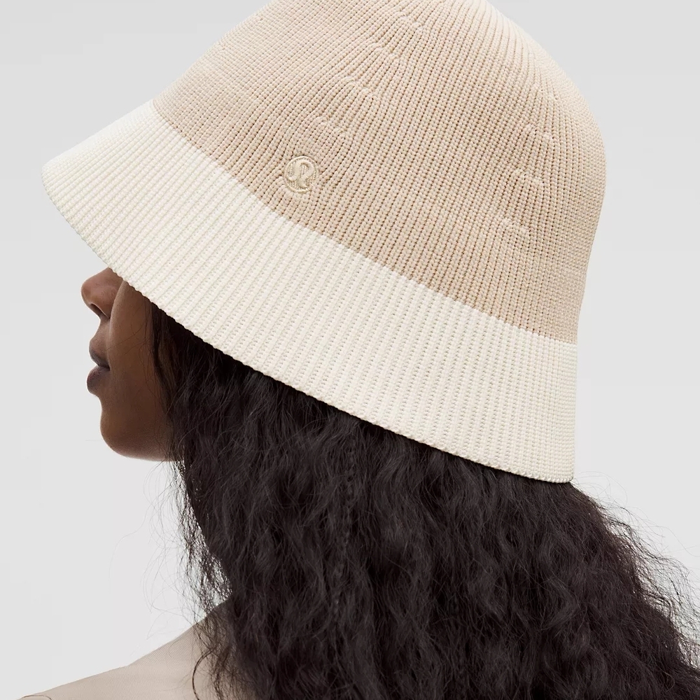 lululemon athletica Two-Tone Knit Bucket Hat - Cream & Beige
